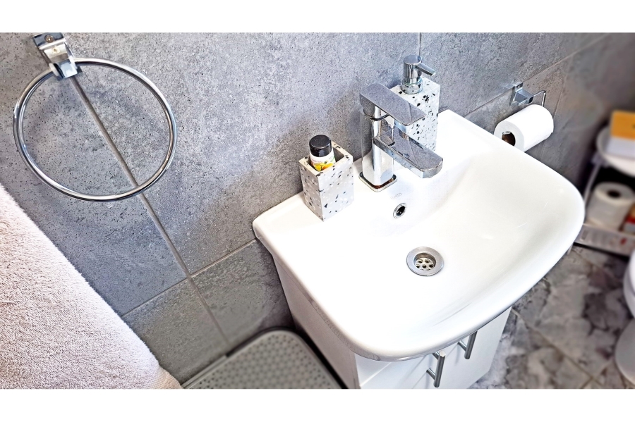 2 Bedroom Property for Sale in Guldenland Western Cape
